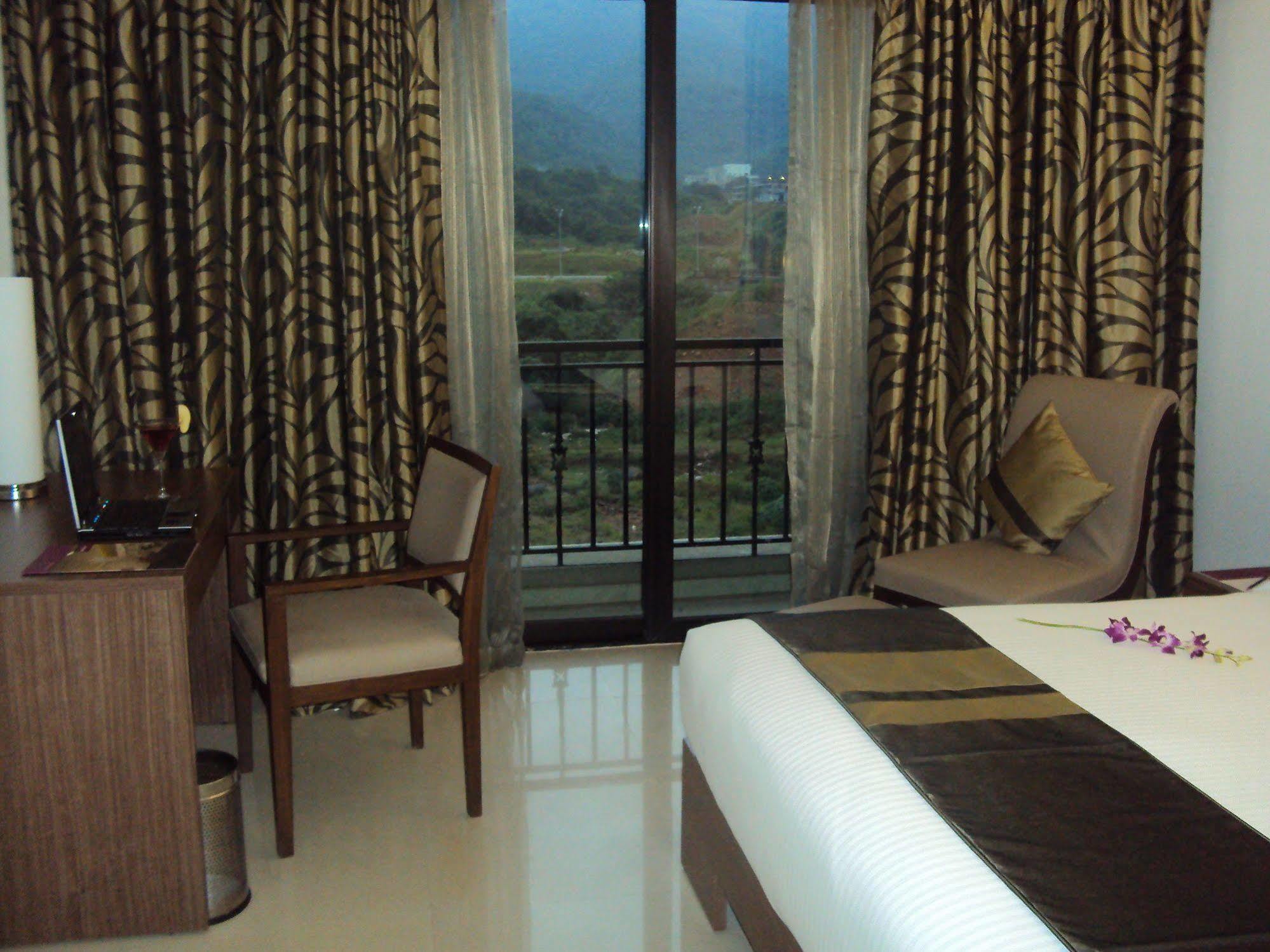 Mercure Lavasa - An Accorhotels Brand Pune Exterior photo